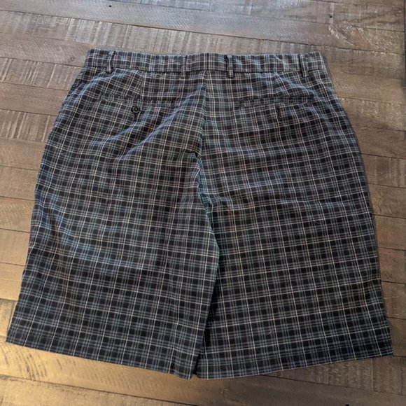 Men's Plaid Kirkland Signature Golf Shorts Size 38 - Picture 2 of 4